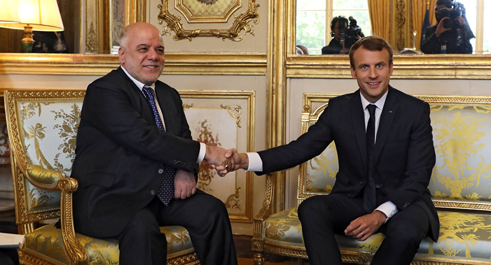 ماكرون يؤكد للعبادي دعم فرنسا لسيطرة الحكومة الاتحادية على كامل أراضي العراق