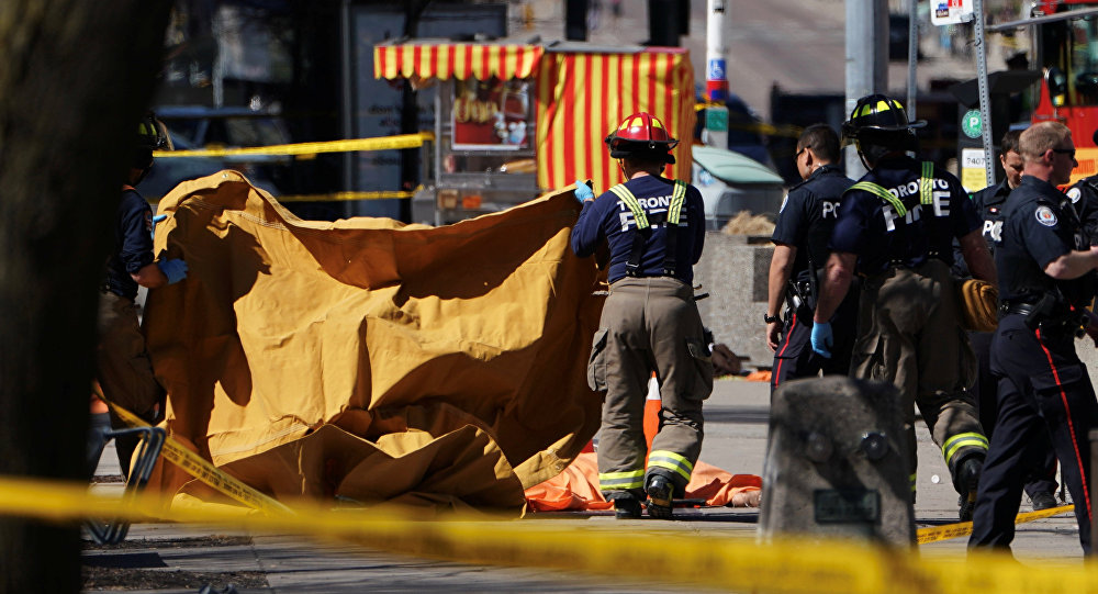 الشرطة الكندية: 9 قتلى و16 مصابا في حادث الدهس بسيارة فان