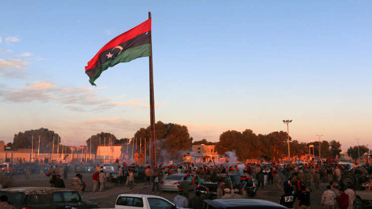تفجير انتحاري يستهدف مقر المفوضية العليا للانتخابات في طرابلس