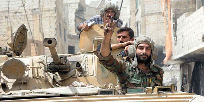 الجيش يوسع نطاق سيطرته جنوب دمشق ويستعيد مبنى الناحية وصالة نادي عمال القنيطرة في عمق الحجر الأسود وسط انهيار في صفوف الإرهابيين