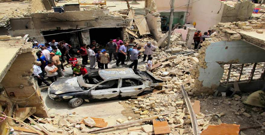 مقتل 5 أشخاص وإصابة 28 آخرين في انفجار سيارتين مفخختين في إدلب