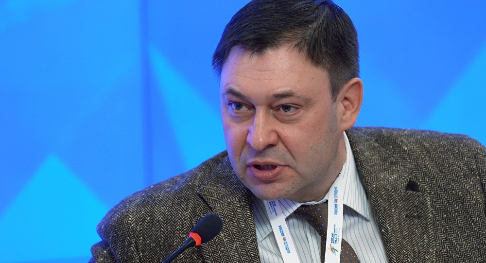 الصحفي فيشينسكي المحتجز في أوكرانيا يطلب الحماية من بوتين