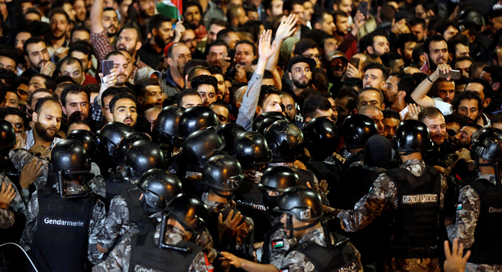 مجلس النقباء الأردني يقرر استمرار الإضراب غدا الأربعاء