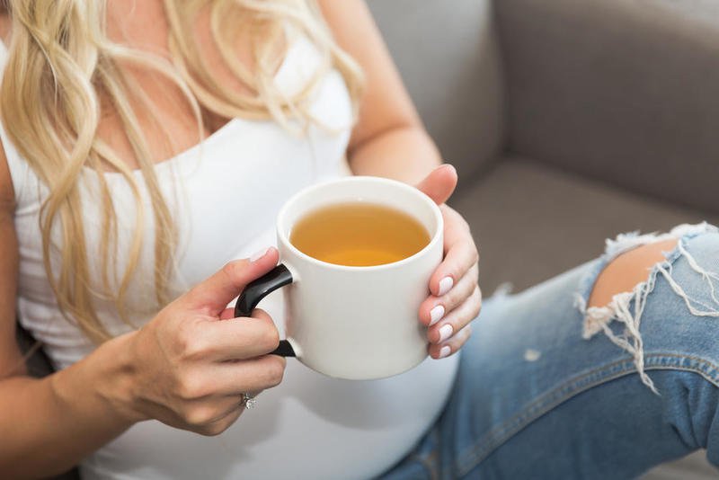 الشاي الاخضر للحامل 6 فوائد و 4 أضرار