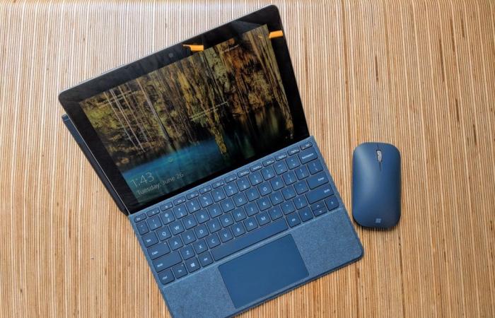 مايكروسوفت تعلن عن أرخص حواسيبها اللوحية Surface Go
