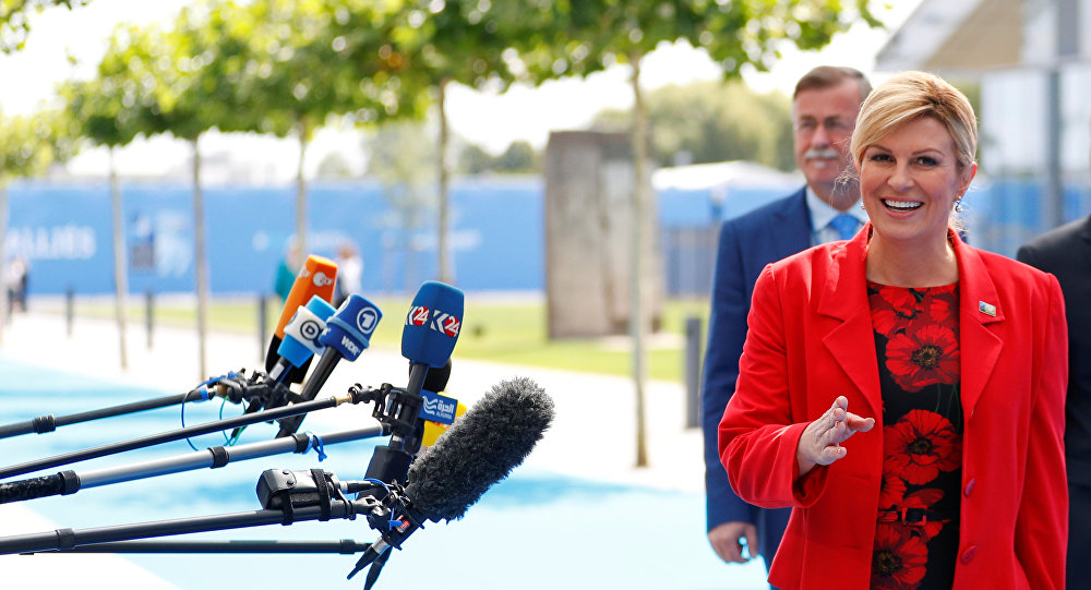 رئيسة كرواتيا: لا أعرف كيف سأصمد حتى موعد نهائي المونديال
