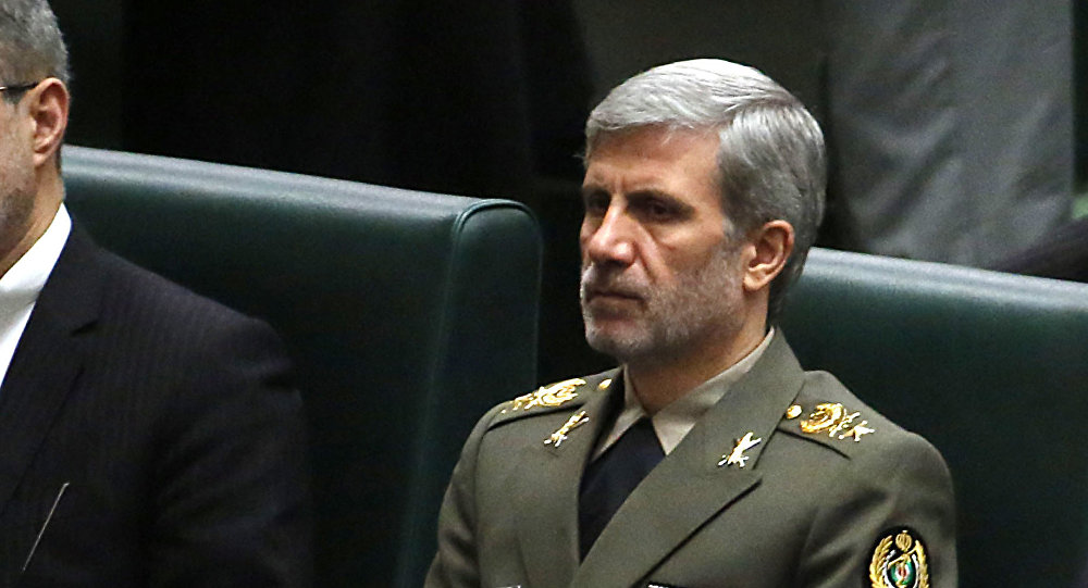 وزير الدفاع الإيراني: أحبطنا مخططات الأعداء الرامية إلى تقسيم البلاد