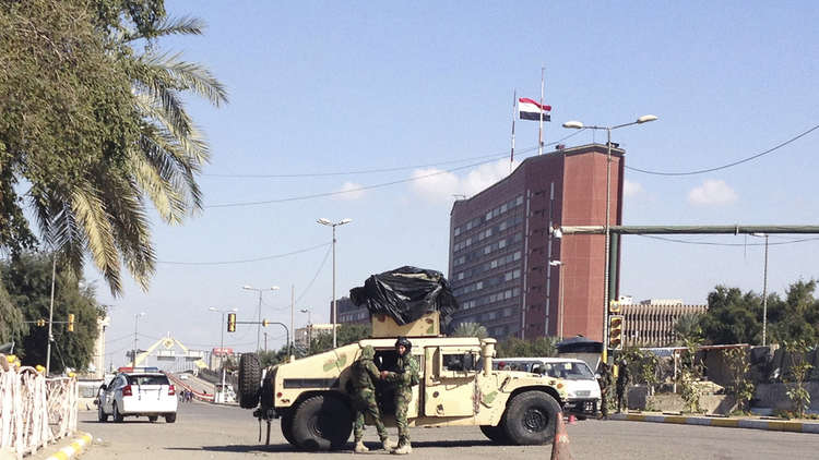 السفارة الأمريكية في بغداد تقيد حركة موظفيها داخل المنطقة الخضراء