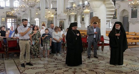 عائلات شهداء من سورية وروسيا تتشارك الصلوات في معلولا وصيدنايا