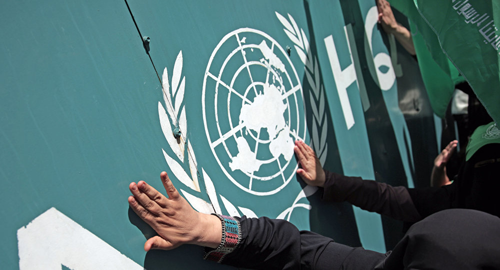 ديوجاريك: "الأونروا" ستتخذ قرارات صعبة بشأن المساعدات الإنسانية