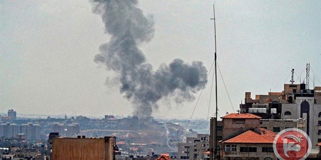 إصابة فلسطينيين اثنين بقصف لطيران الاحتلال الإسرائيلي على غزة