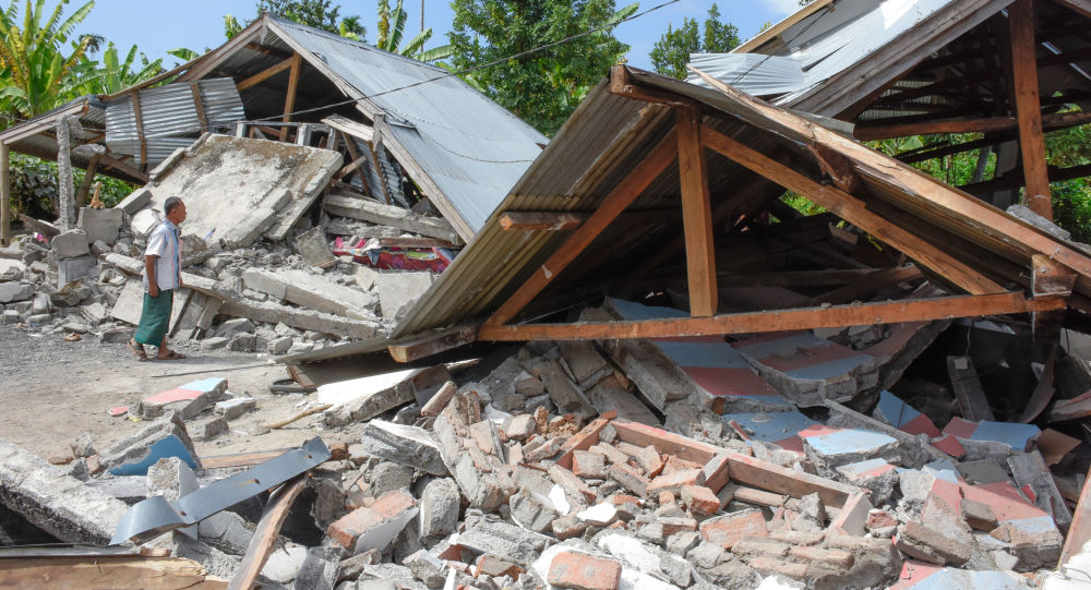 ارتفاع حصيلة القتلى في الزلزال الذي ضرب جزيرة بإندونيسيا إلى 37
