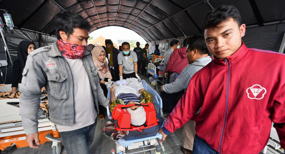 عدد ضحايا الزلزال في إندونيسيا يصل إلى أكثر من 385 شخصا