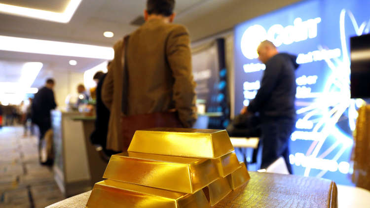 الذهب يتجه نحو تسجيل أكبر خسارة أسبوعية في أكثر من عام