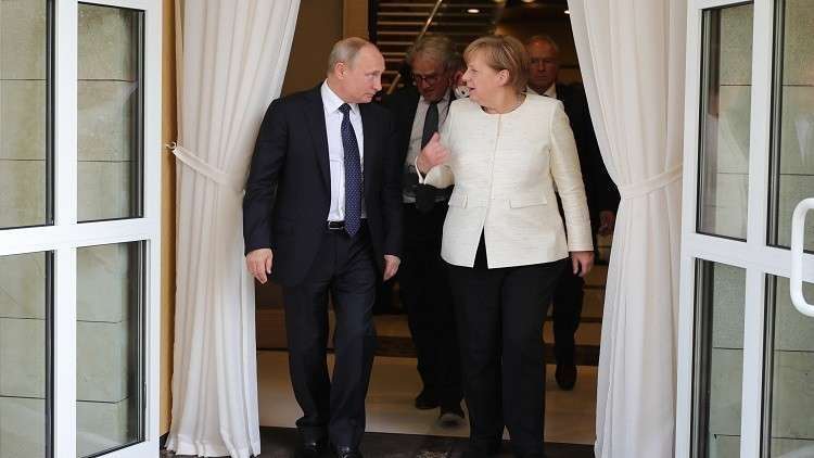 بوتين يبحث مع ميركل جملة من المشاريع الهامة تهددها بلدان ثالثة