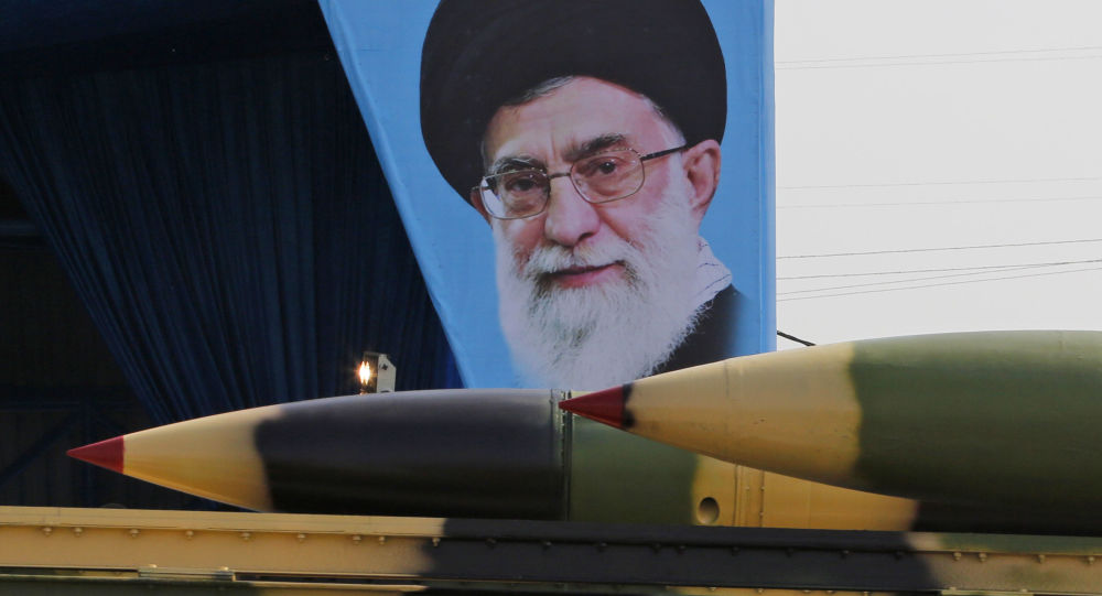 إيران تنفي إرسالها أسلحة إلى "حزب الله"