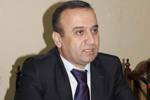 وزير الادارة المحلية يعفي مدير مجلس مدينة اللاذقية بسبب فضيحة ابتزاز جنسي