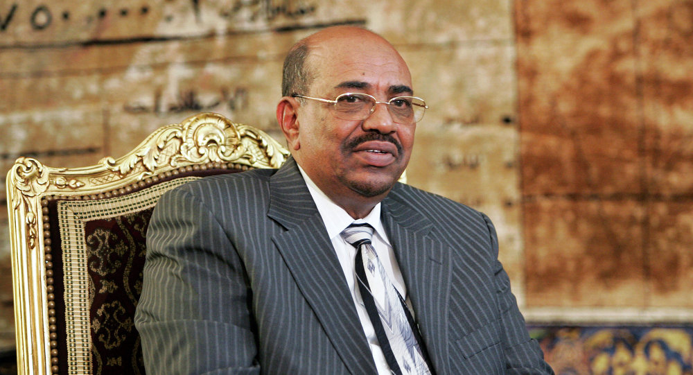 البشير يحل حكومة الوفاق الوطني السودانية
