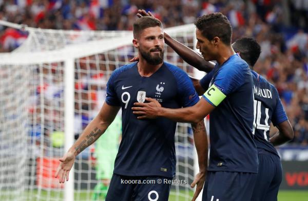 جيرو يرفع رأس فرنسا أمام هولندا