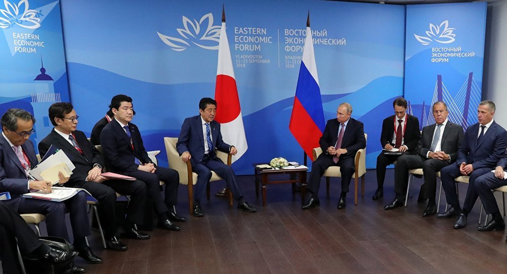 بوتين وآبي يناقشان معاهدة السلام بين روسيا واليابان