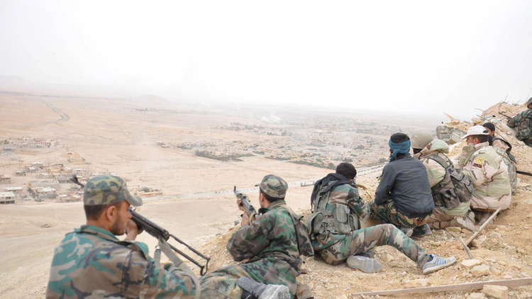 استشهاد 20 جندياً في هجوم لـ"داعش" استهدف نقاطاً للجيش شرق حمص