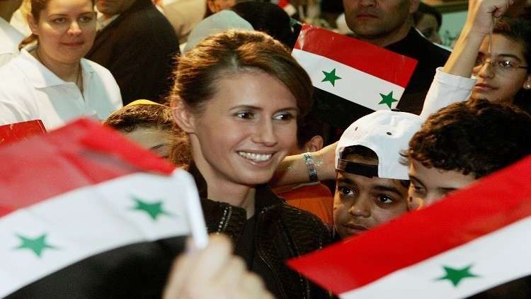 آثار العلاج لم تمنع السيدة أسماء الأسد من الظهور