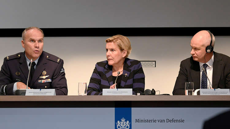 وزيرة الدفاع الهولندية: نحن في "حرب سيبرانية" مع روسيا