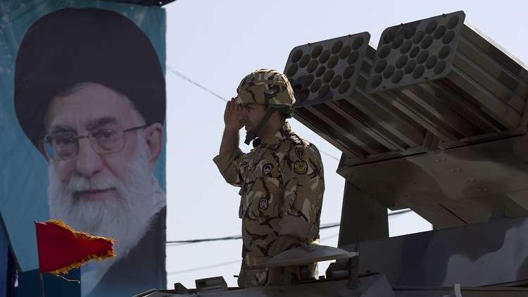 إيران تطلق مناورات عسكرية ضخمة