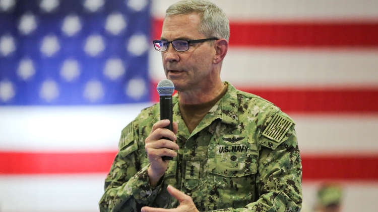 مصادر من البنتاغون تكشف سبب وفاة قائد البحرية الأمريكية في الشرق الأوسط