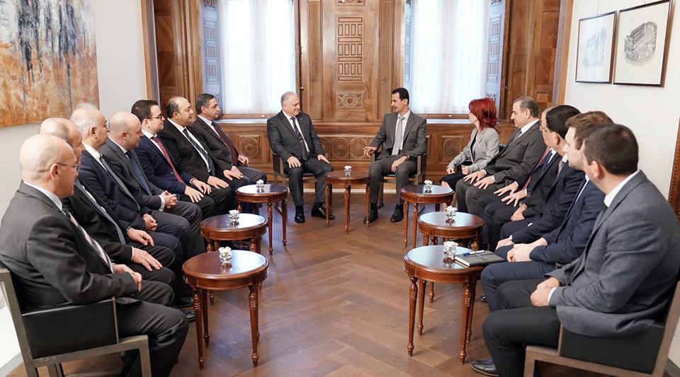 الرئيس الأسد يستقبل وفدا من الجالية السورية في أرمينيا وعددا من رجال الأعمال الأرمن