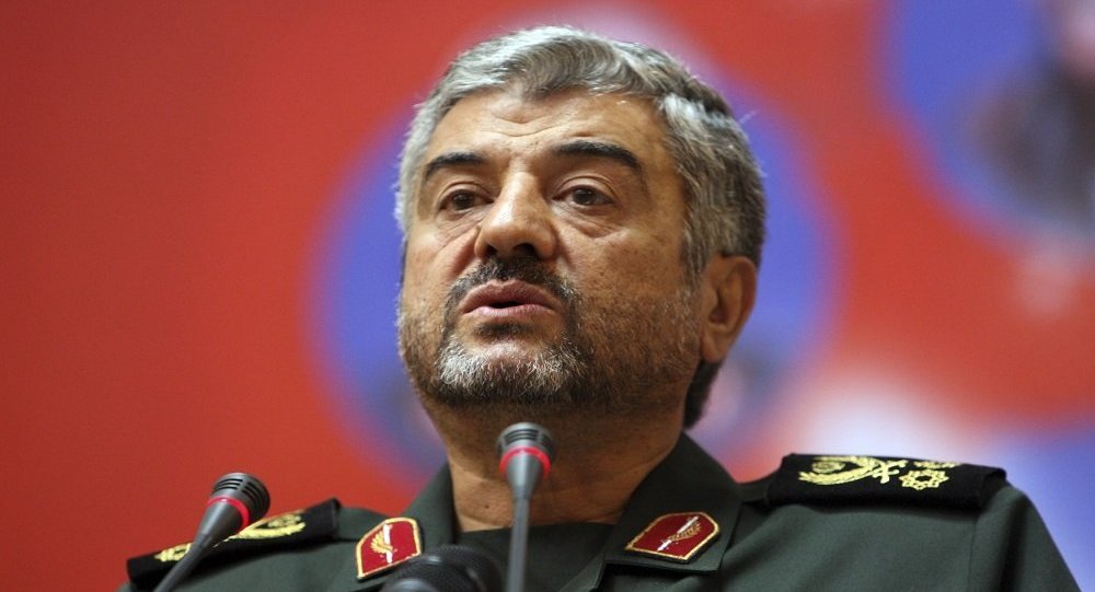 قائد الحرس الثوري الإيراني يتوعد ويهدد أمريكا