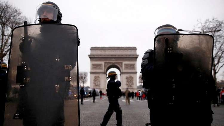 اعتقالات وإصابات أثناء احتجاجات "السترات الصفراء" في فرنسا