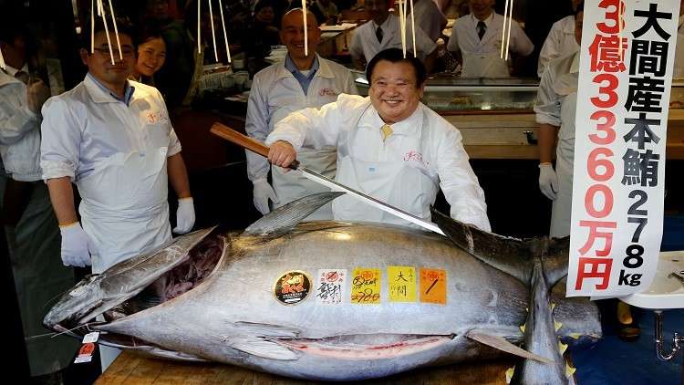 سمكة تونة بـيعت فقط بـ3 ملايين دولار في اليابان!
