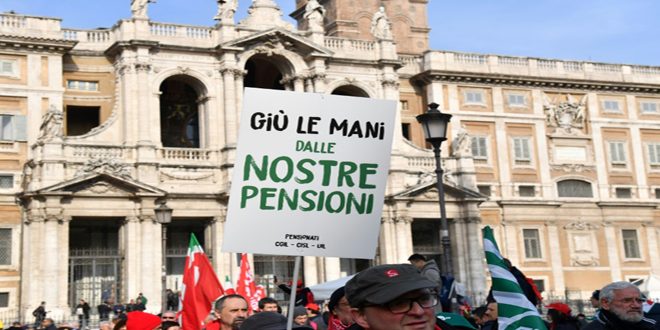 مئات الآلاف يتظاهرون في روما للمطالبة بتحسين النمو الاقتصادي