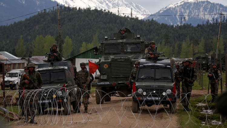الهند تحشد تعزيزات في كشمير ومودي يعد بمحاسبة باكستان "خطوة خطوة"