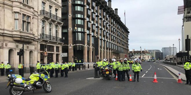 إغلاق الطرق القريبة من البرلمان في لندن بسبب سيارة مشبوهة