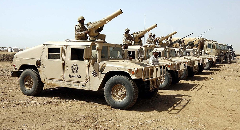 صحيفة: تحرك 200 شاحنة عملاقة تحمل معدات عسكرية سعودية