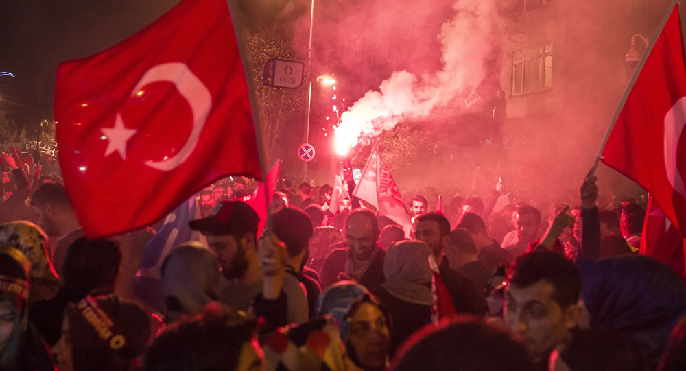 تركيا تعتقل 300 شخص انتقدوا عمليتها في عفرين