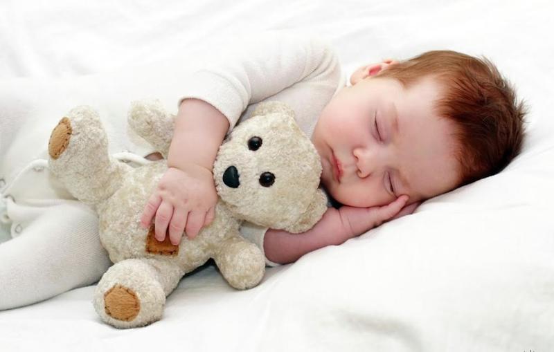 عدد ساعات نوم الطفل ترتبط بخطر الإصابة بالبدانة والسرطان