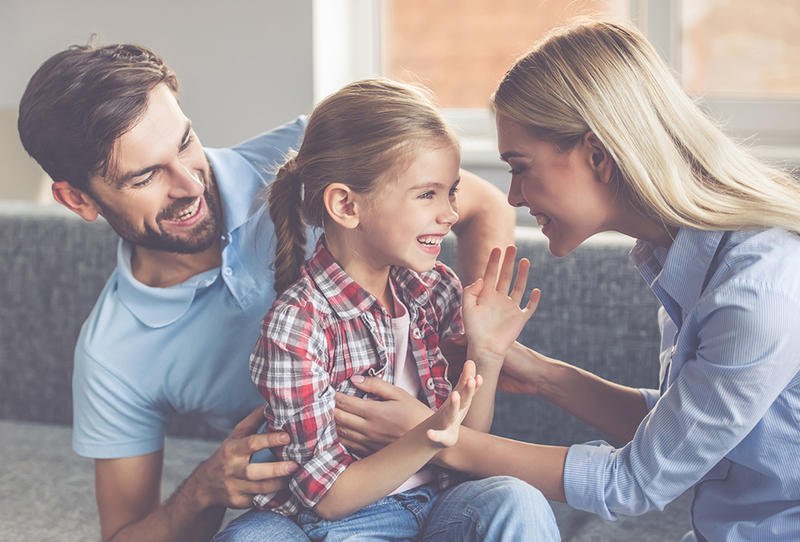 كيف يكون الوالدان قدوة مؤثرة لأطفالهما؟