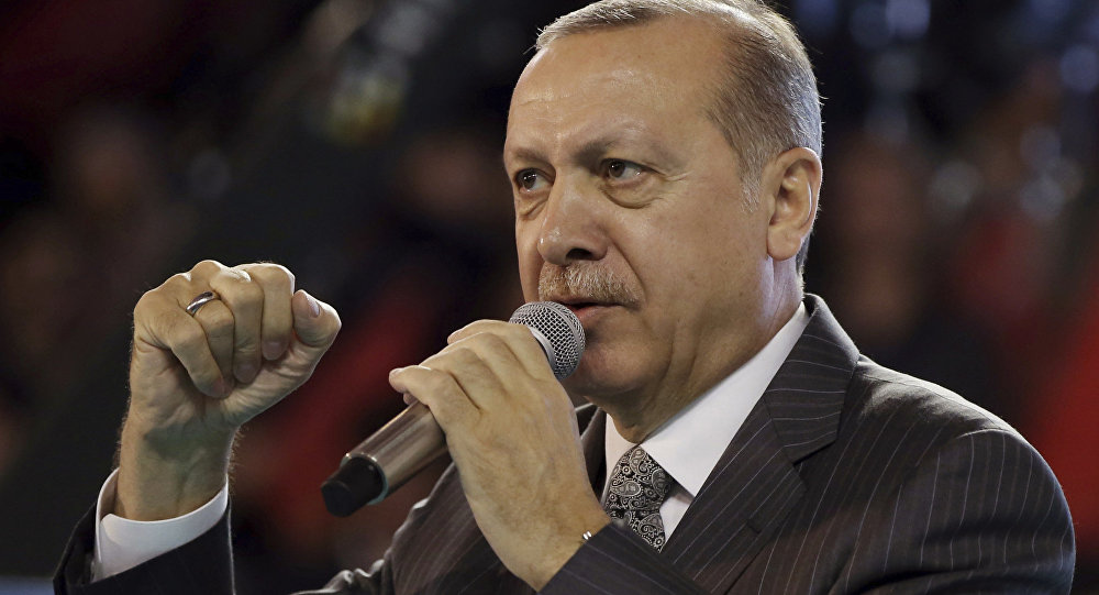 أردوغان يدعو أمريكا إلى إنهاء "مسرحية داعش" ويحذر من القبضة العثمانية