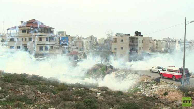 مواجهات عنيفة بين الجيش الإسرائيلي والفلسطينيين في رام الله