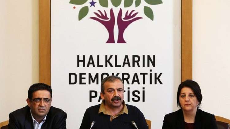 "الشعوب الديمقراطي" التركي يدعو أنقرة لوقف عملية عفرين
