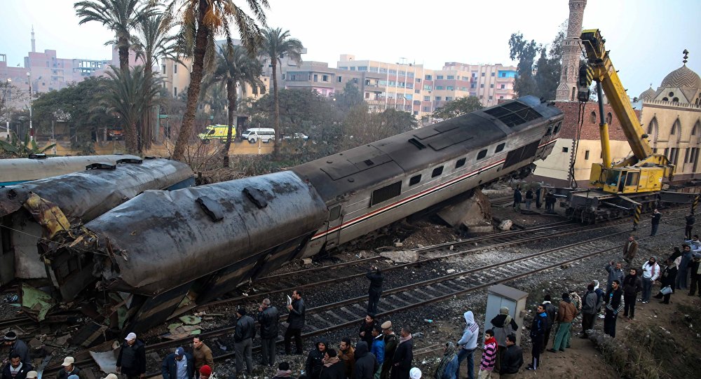 مصر: مقتل 10 أشخاص وإصابة 15 في حادث تصادم قطاري ركاب