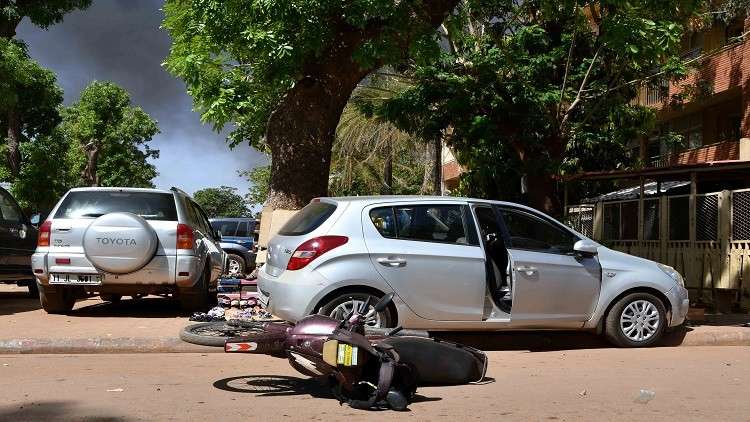 القاعدة تتبنى الهجوم على السفارة الفرنسية في عاصمة بوركينا فاسو