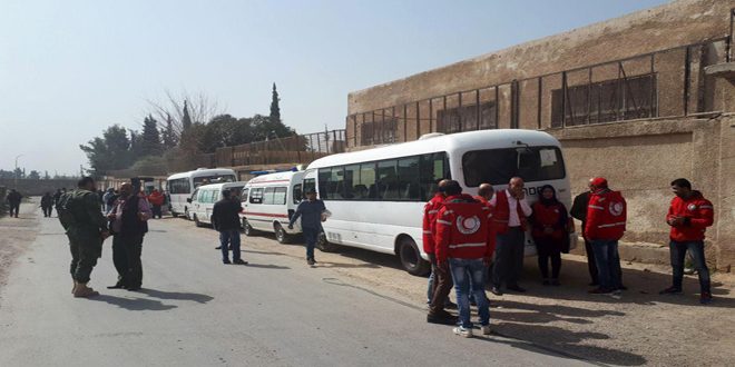 لليوم الثامن على التوالي.. المجموعات الإرهابية في الغوطة تمنع المدنيين من الخروج عبر الممر الأمن إلى مخيم الوافدين