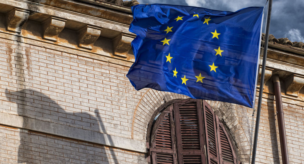 الاتحاد الأوروبي يؤكد تضامنه غير المشروط مع بريطانيا إزاء حادث سالزبوري