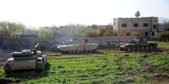 الجيش يسيطر على عدد من مزارع عين ترما ويواصل تأمين المدنيين داخل منازلهم في سقبا وكفر بطنا بالغوطة الشرقية