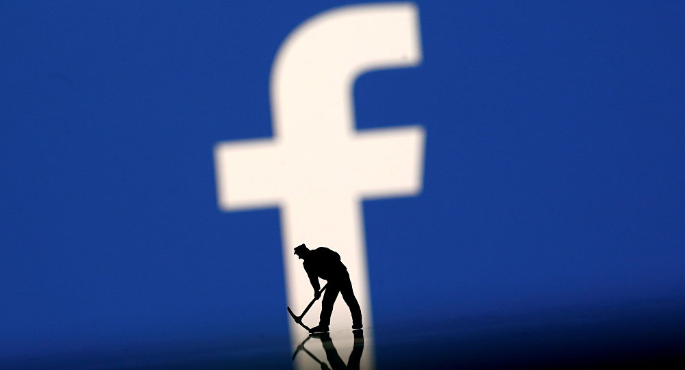 بالخطوات... كيفية تحميل كافة المعلومات التي يعرفها فيسبوك عنك