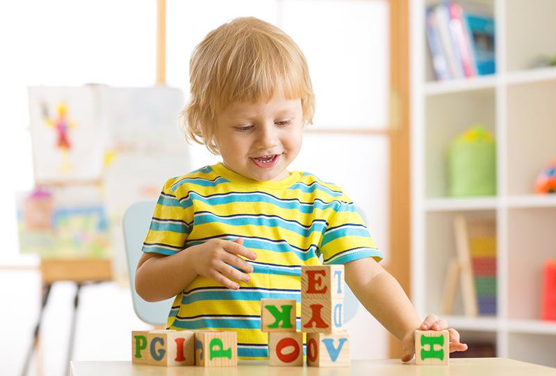 5 نصائح عملية لتعليم الاطفال الحروف